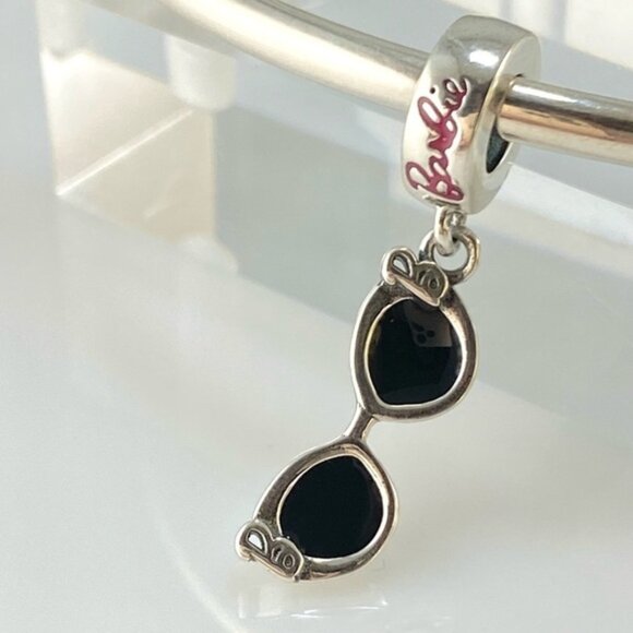 Barbie Sunglasses Charm - Picture 1 of 11